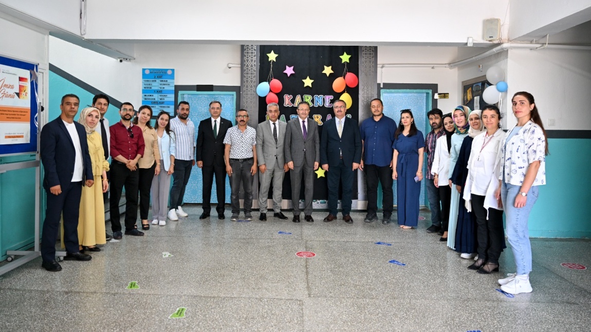 ALTINDAĞ BELEDİYE  BAŞKANIMIZ OKULUMUZU ZİYARET ETTİ...